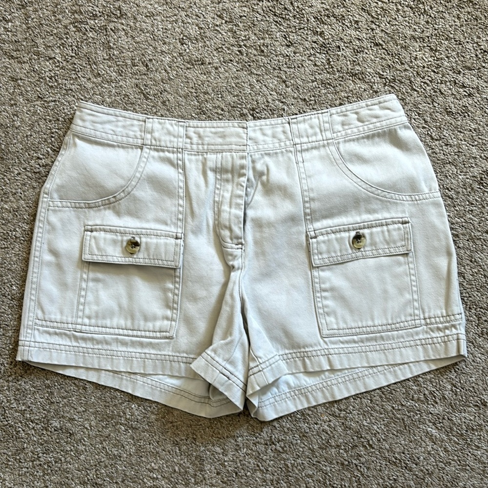 Women’s MODA International shorts. Size 6. Tan